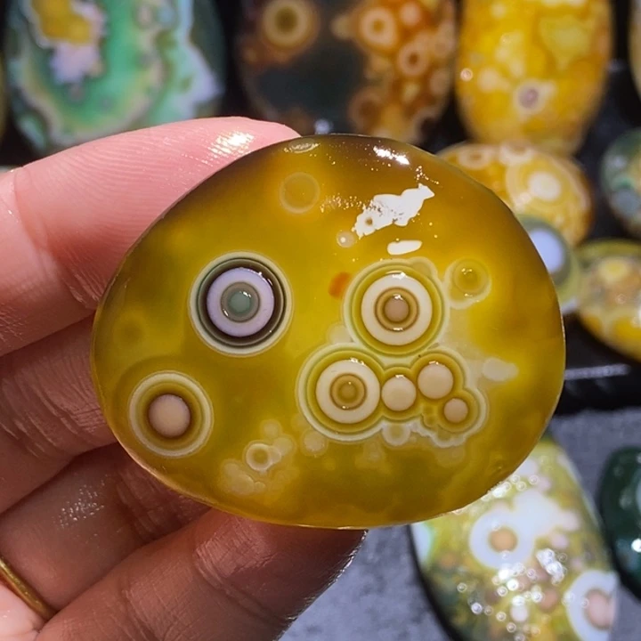 玛瑙/玉髓未镶嵌珠宝半成品104