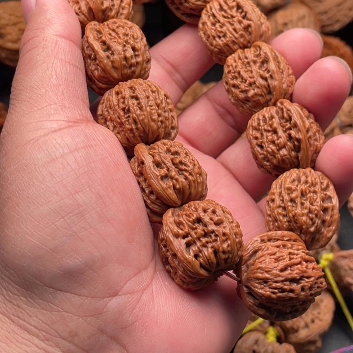 文玩核桃吊坠一*长2楼子