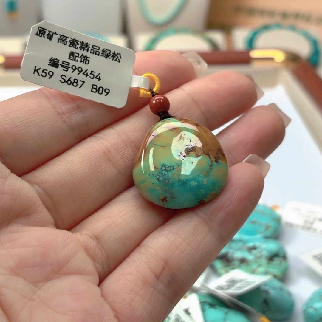 绿松石未镶嵌珠宝奇石