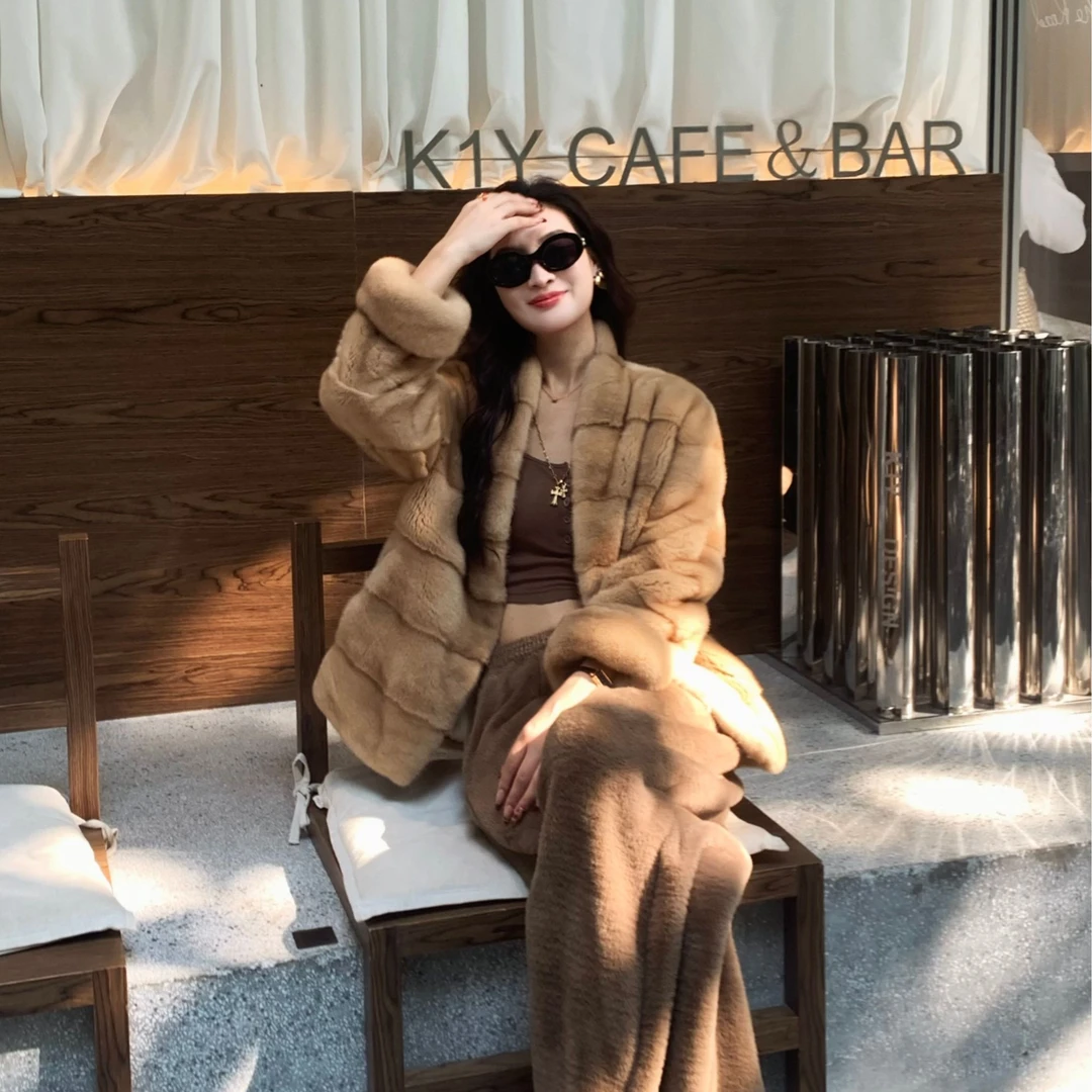 【XUANXUAN】晨晨「悉尼往事」横排新款冬季天鹅绒水貂女士外套短款