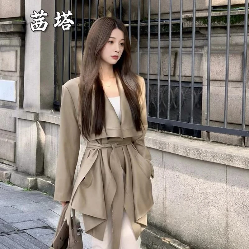 卡其色复古大翻领系带短款风衣外套女2025秋季收腰垂感大衣小个子