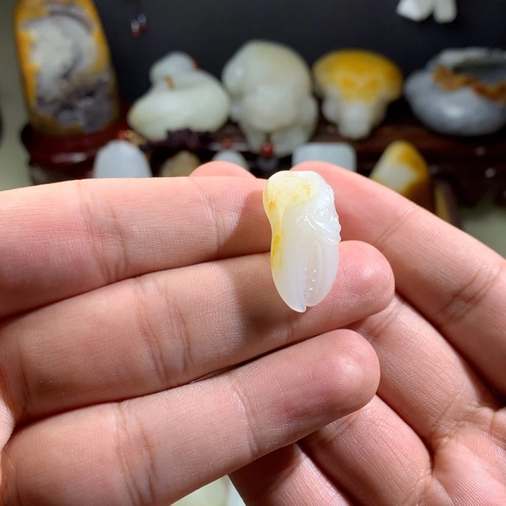 和田玉未镶嵌挂件