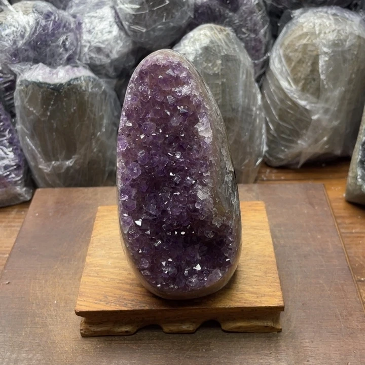 未镶嵌水晶大型摆件（非配饰）