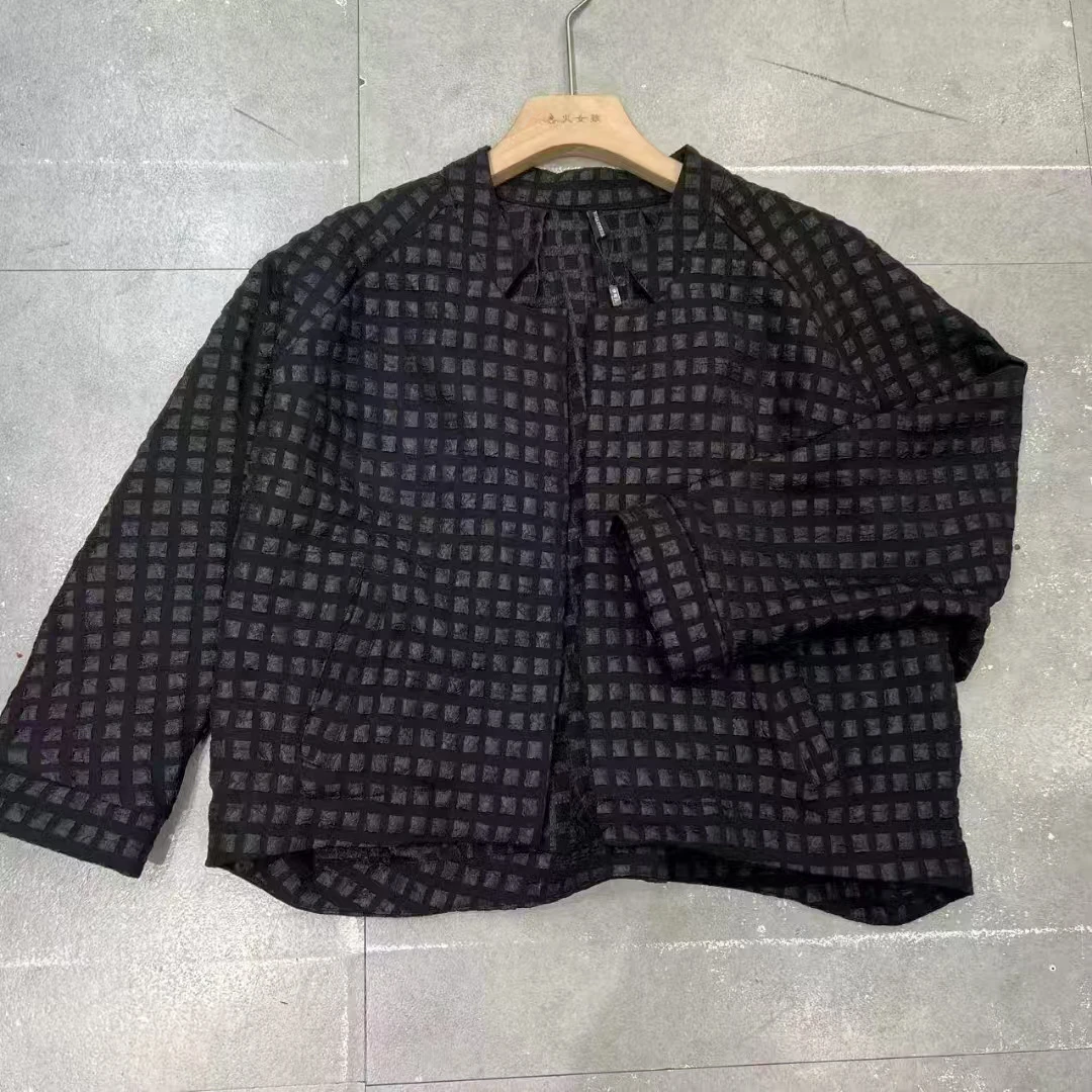 胡姐个性时尚休闲3D浮雕棋盘格外套