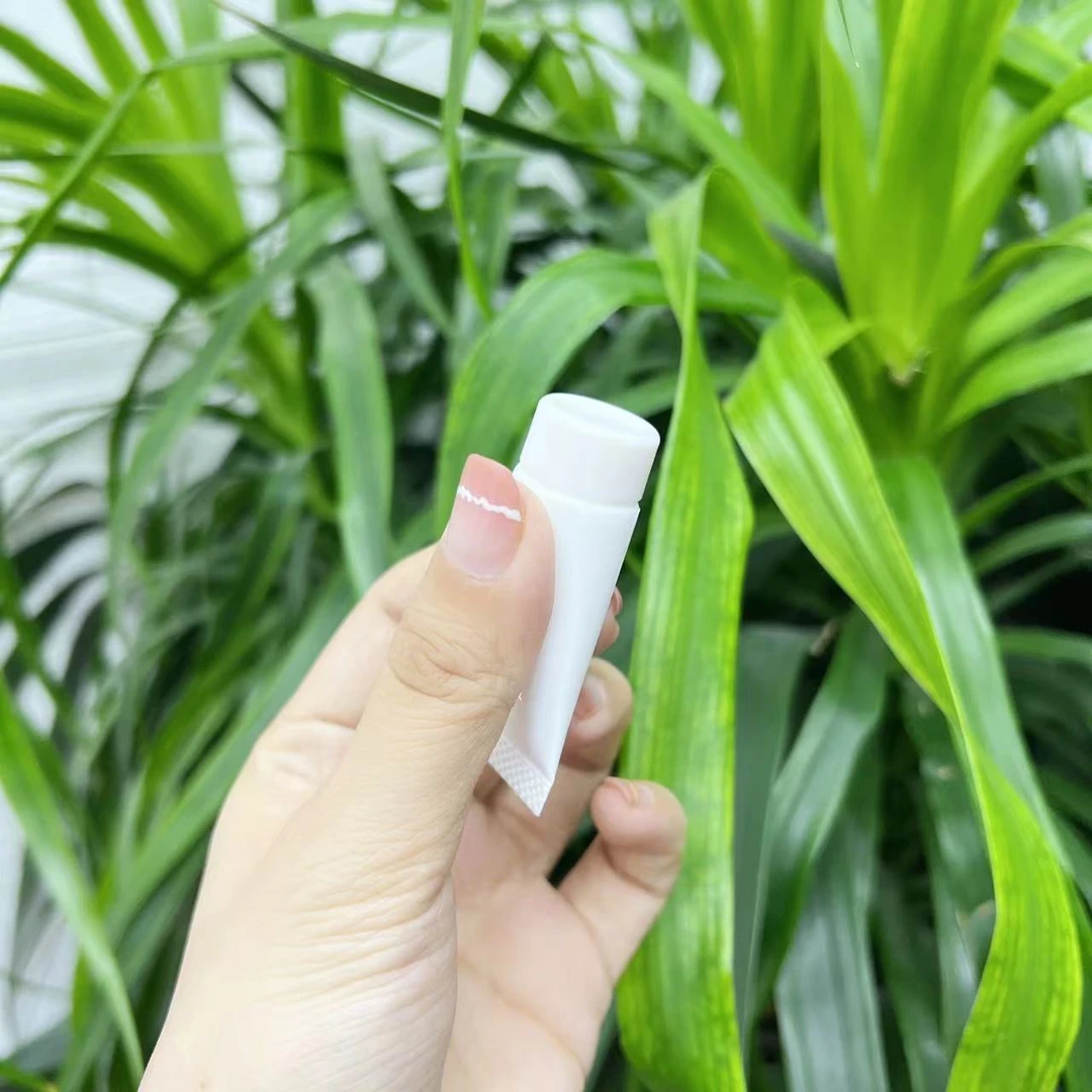 【宠粉！】好柔和啊！白色管舒活洁肤霜来咯！