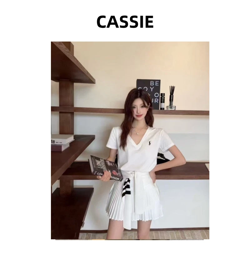 CASSIE休闲风时尚套装气质显瘦夏季时尚短款三件套