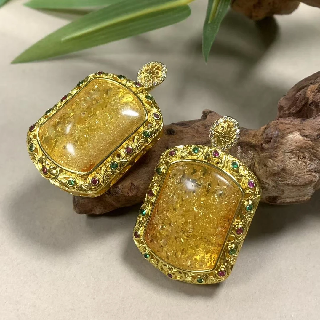 MT2836【福嘟嘟】琥珀飞甲龙无事牌吊坠-配麻花链-多样性只发一件