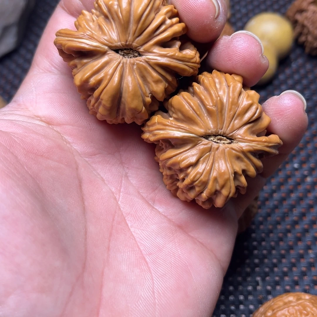 文玩核桃吊坠四座楼