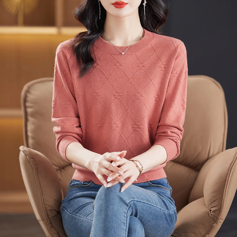 2025新款春秋圆领女装长袖洋气宽松显瘦浮雕气质打底针织外穿时尚