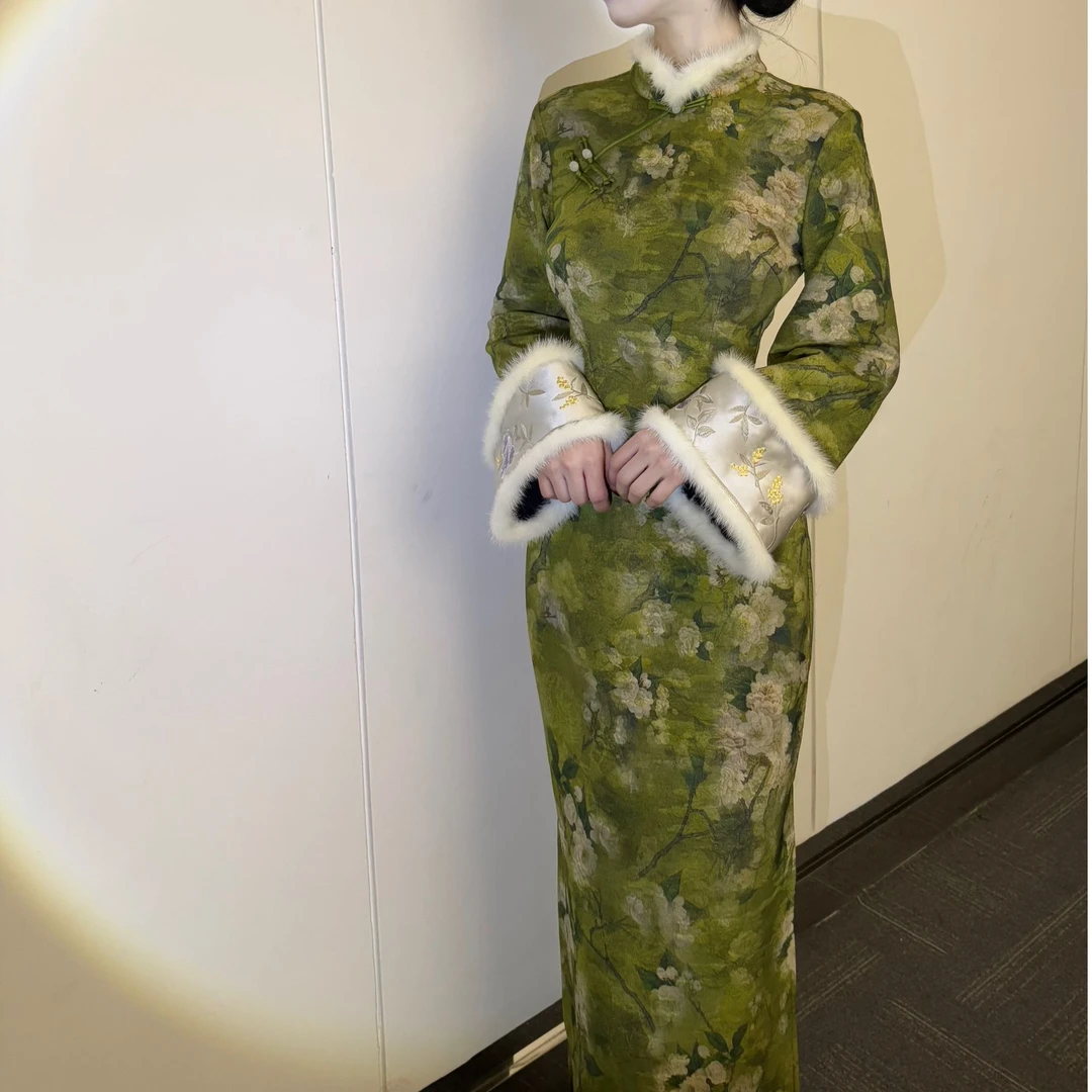LHMknk1画报夫人原创自制新中式国风旗袍刺绣连衣裙一点绿倒大袖