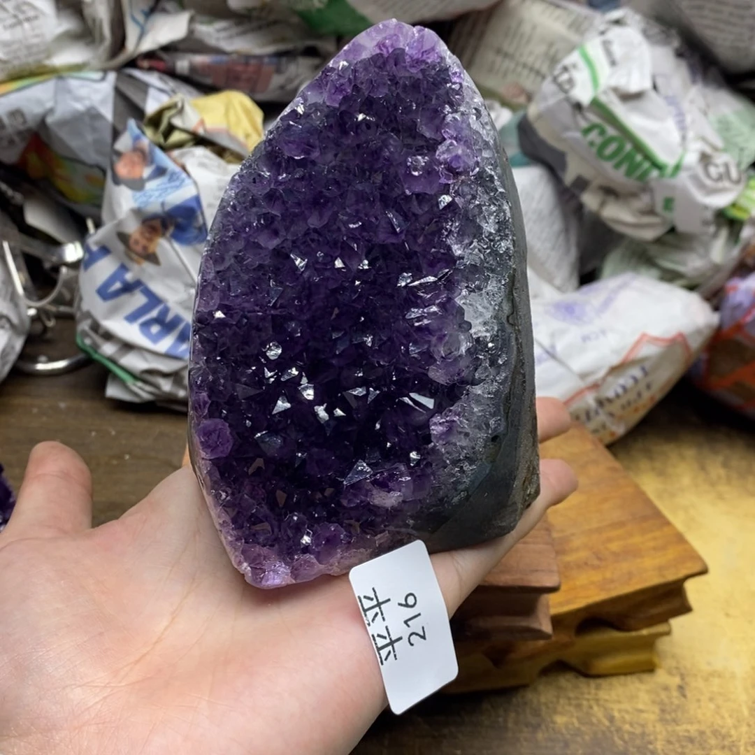 紫晶乌拉圭未镶嵌