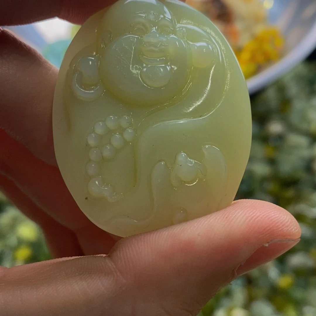 蛇纹石玉吊坠未镶嵌