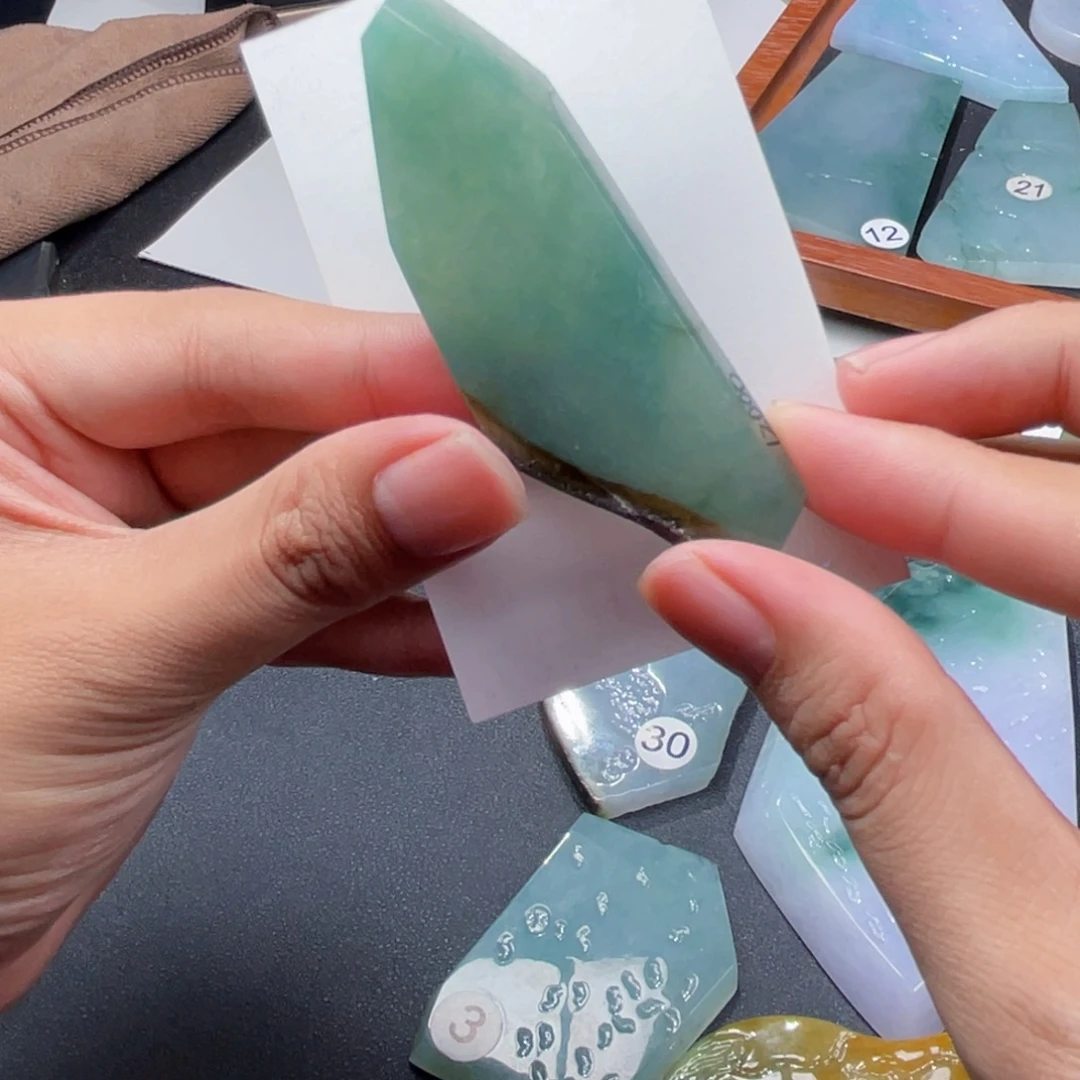 定制翡翠未镶嵌小牌子料