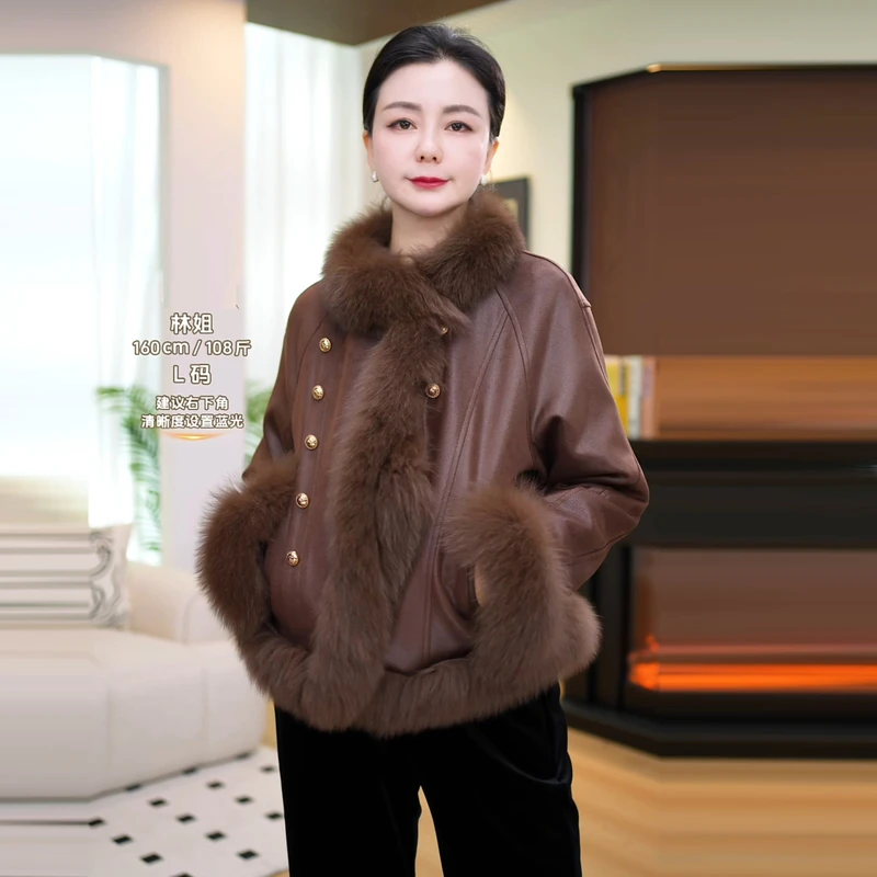 江南2025秋冬新款短款羽绒服狐狸毛拼接中老年女法式保暖外套