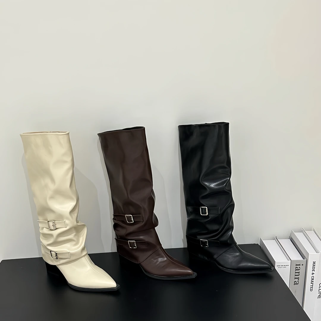 2025春秋新款法式尖头粗跟高筒裤管靴女复古皮带扣辣妹炸街堆堆靴