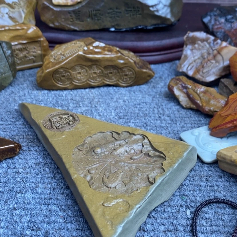 【闪购商品】原石雕刻手把件