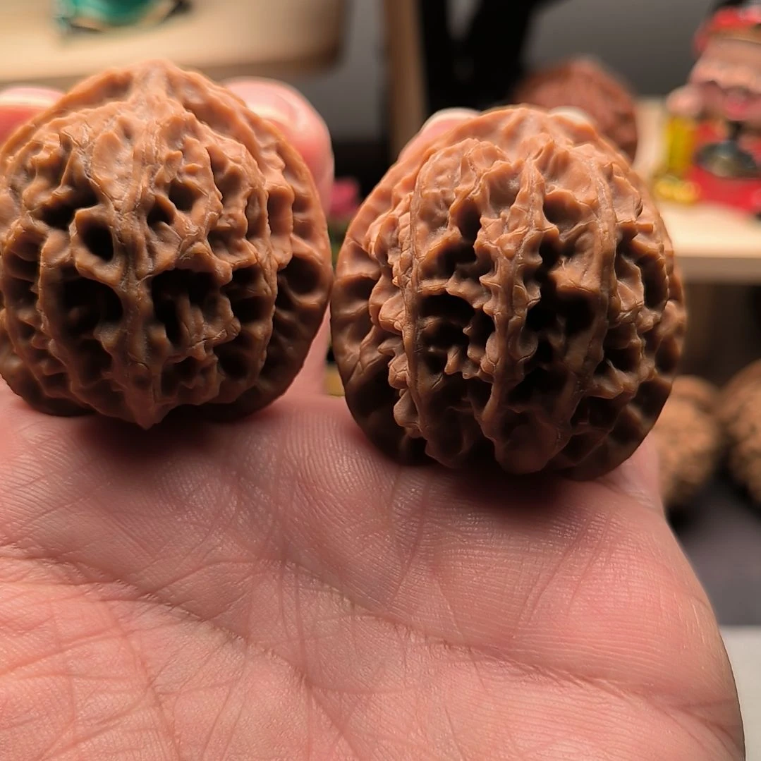 …***…文玩核桃苹果园福利