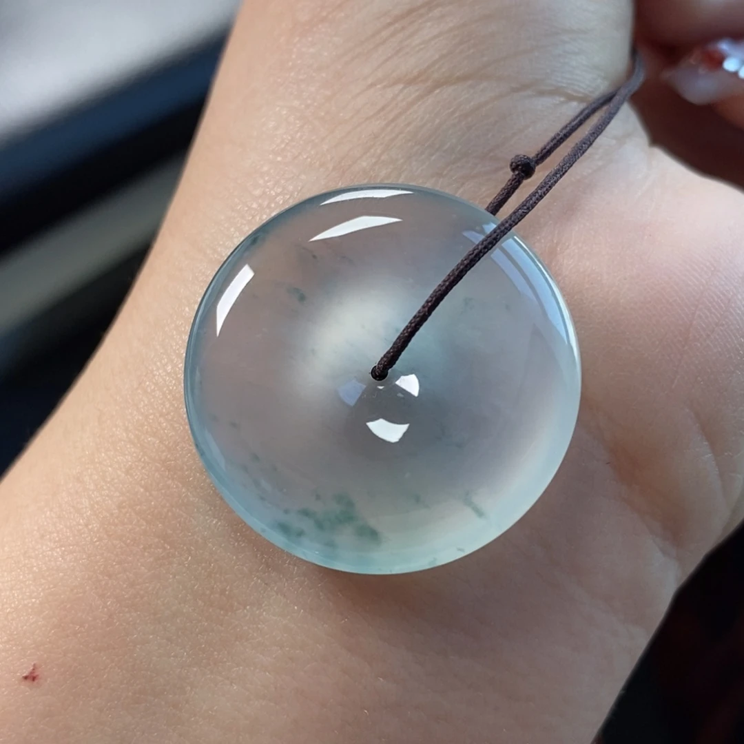 翡翠颈饰未镶嵌高冰玻璃种白底飘花细腻大气平安扣