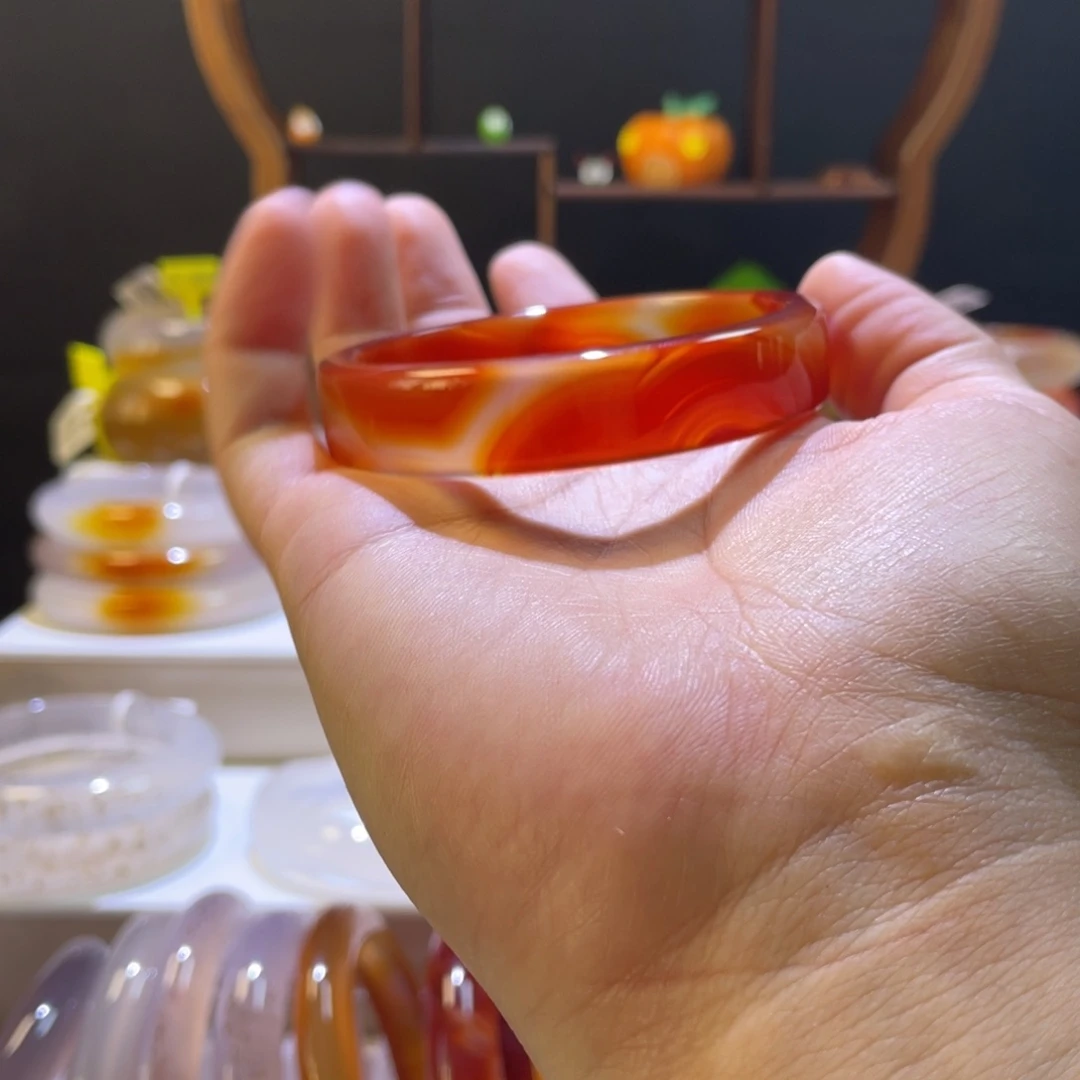 玛瑙/玉髓手镯未镶嵌