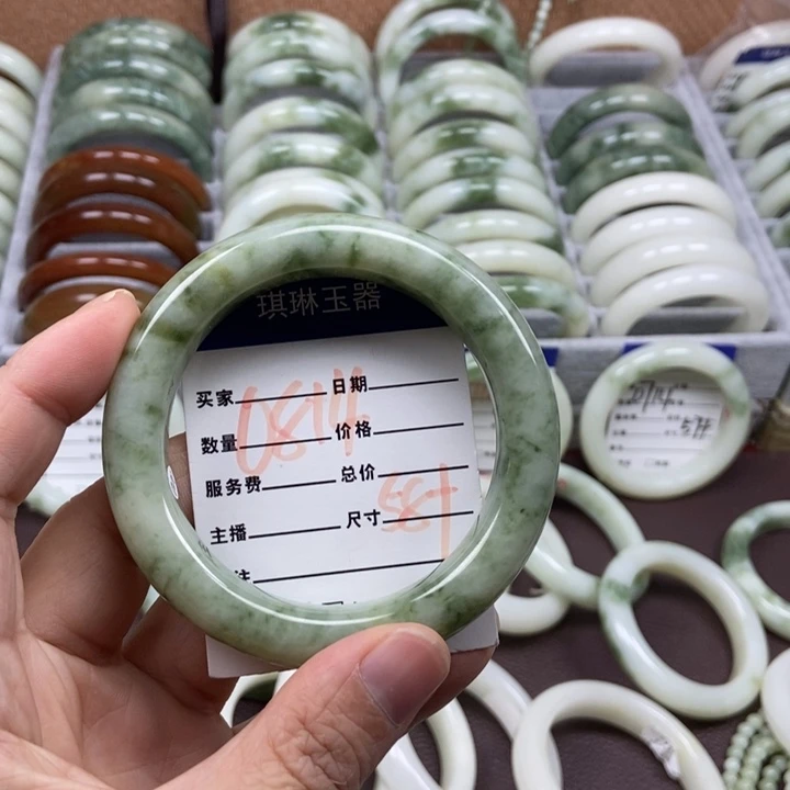 蛇纹石玉未镶嵌手链