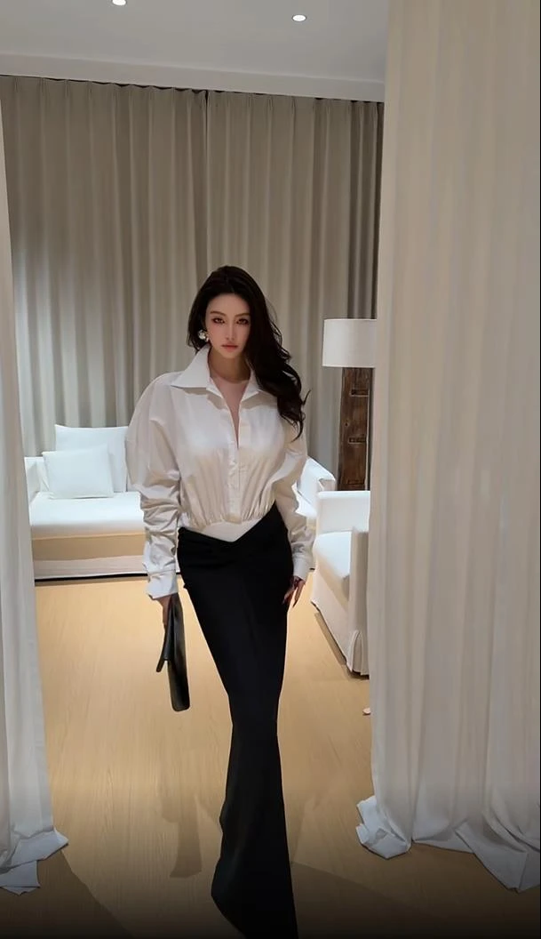 【枫丹白露】2026春季新款设计感辣妹白色连体衬衫配开叉半裙两件套