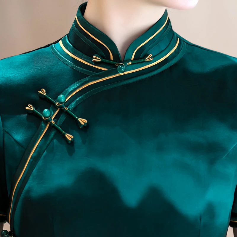 白幼秀新款2025复古中式立领港风款旗袍中国风旗袍5662