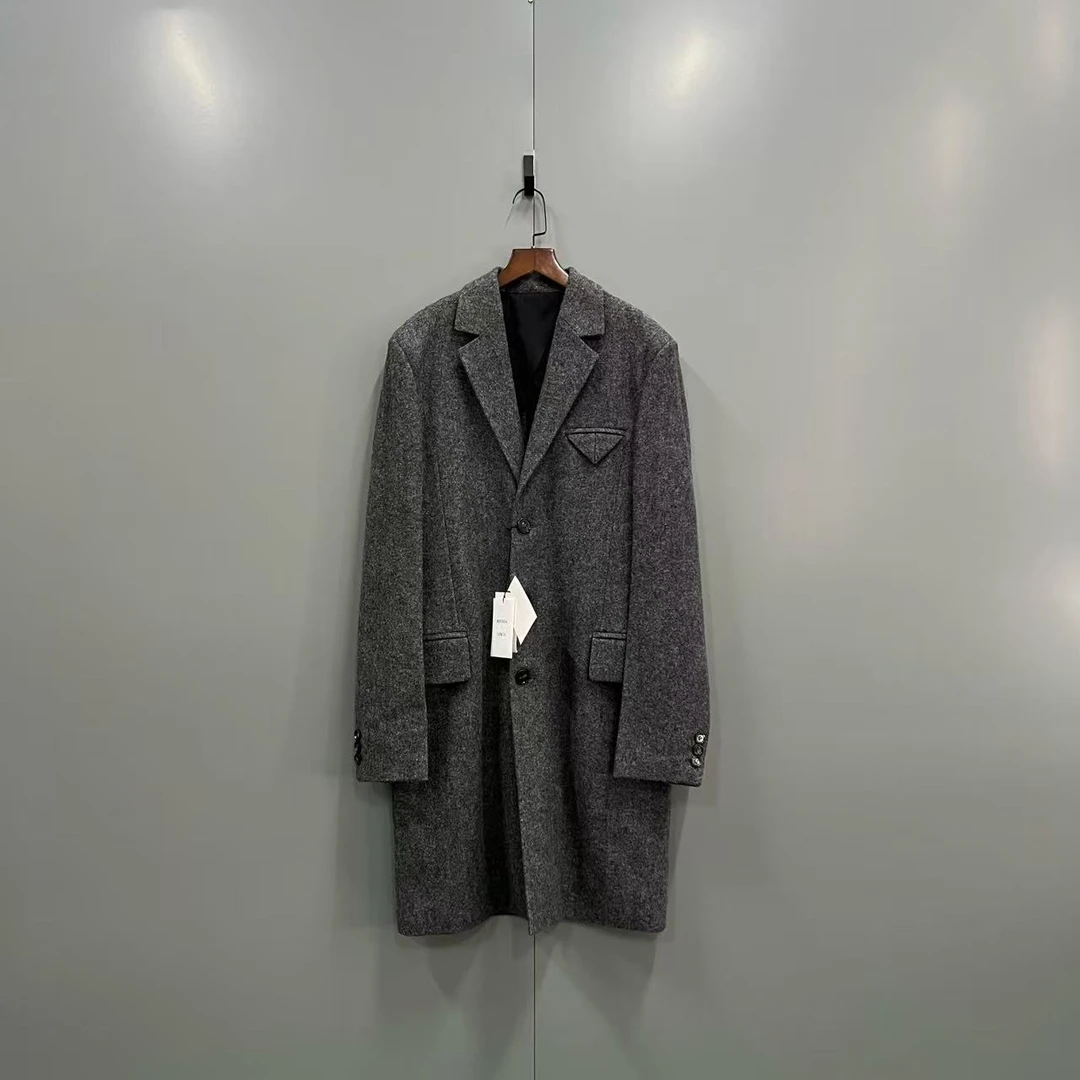 未使用 BOTTEGA VENETA/葆蝶家 灰色羊毛大衣 48码全新/公价28000