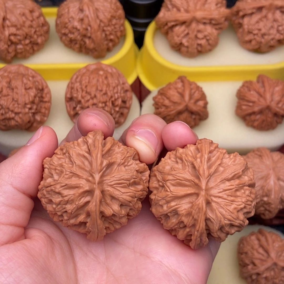 文玩核桃吊坠恒****发42红皮老树苹果园