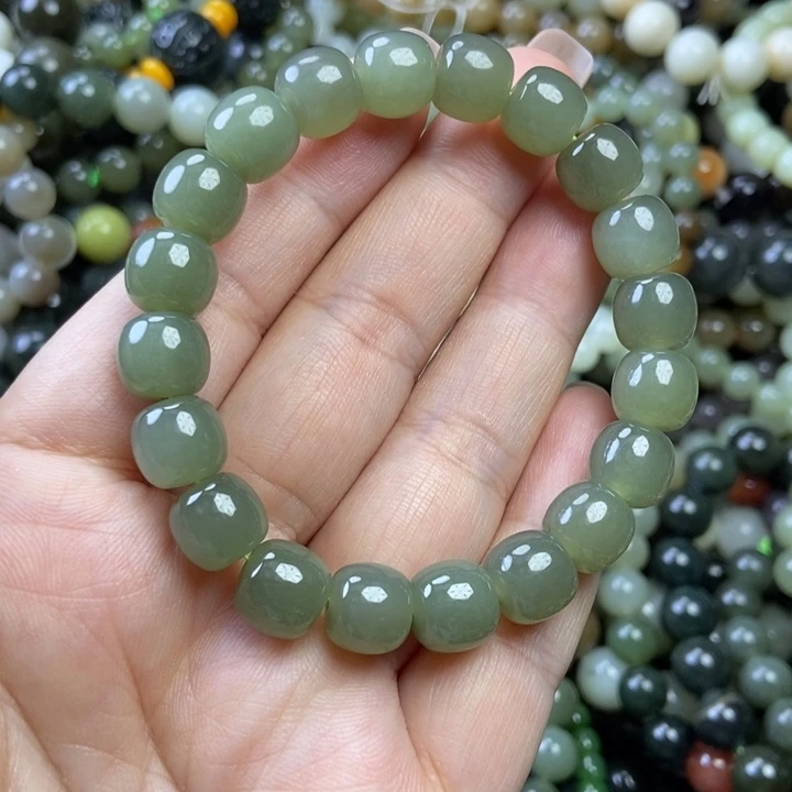颈饰未镶嵌和田玉卡10