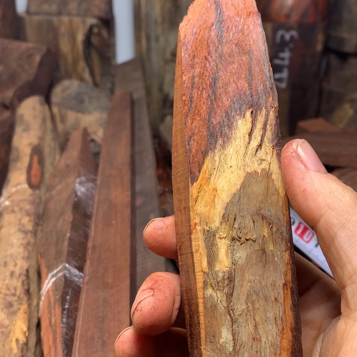 檀香紫檀（小叶紫檀）斌**业