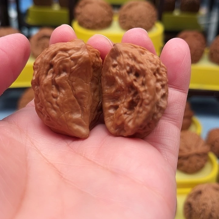 文玩核桃吊坠半壁