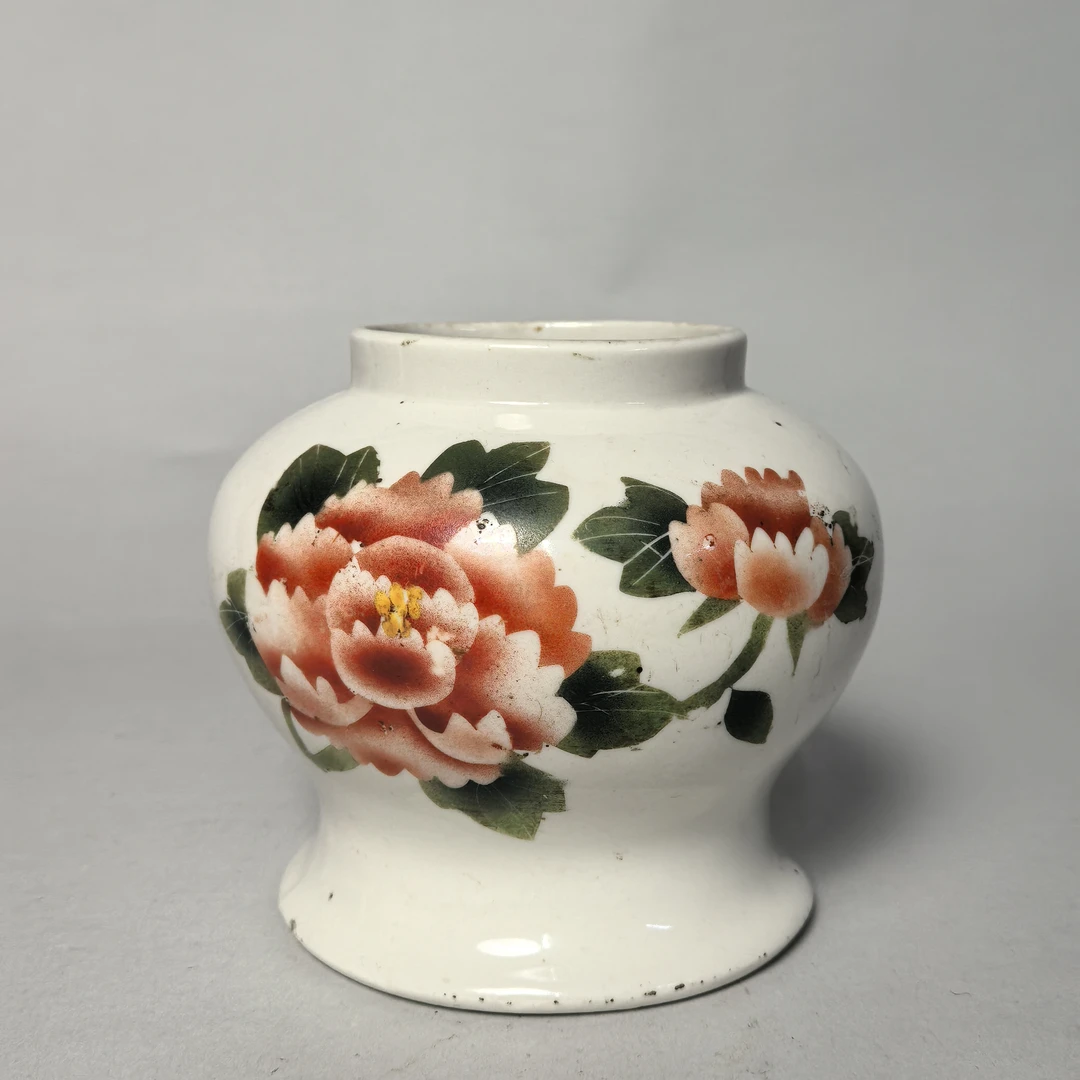 【010021605】民国 粉彩花卉罐