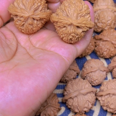 【闪购商品】文玩核桃吊坠南疆39