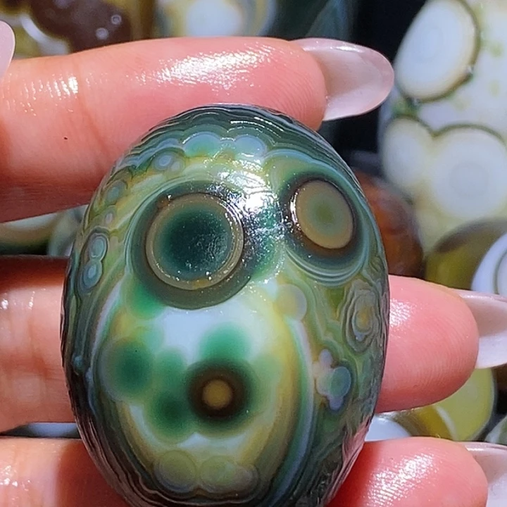 玛瑙/玉髓未镶嵌珠宝奇石53