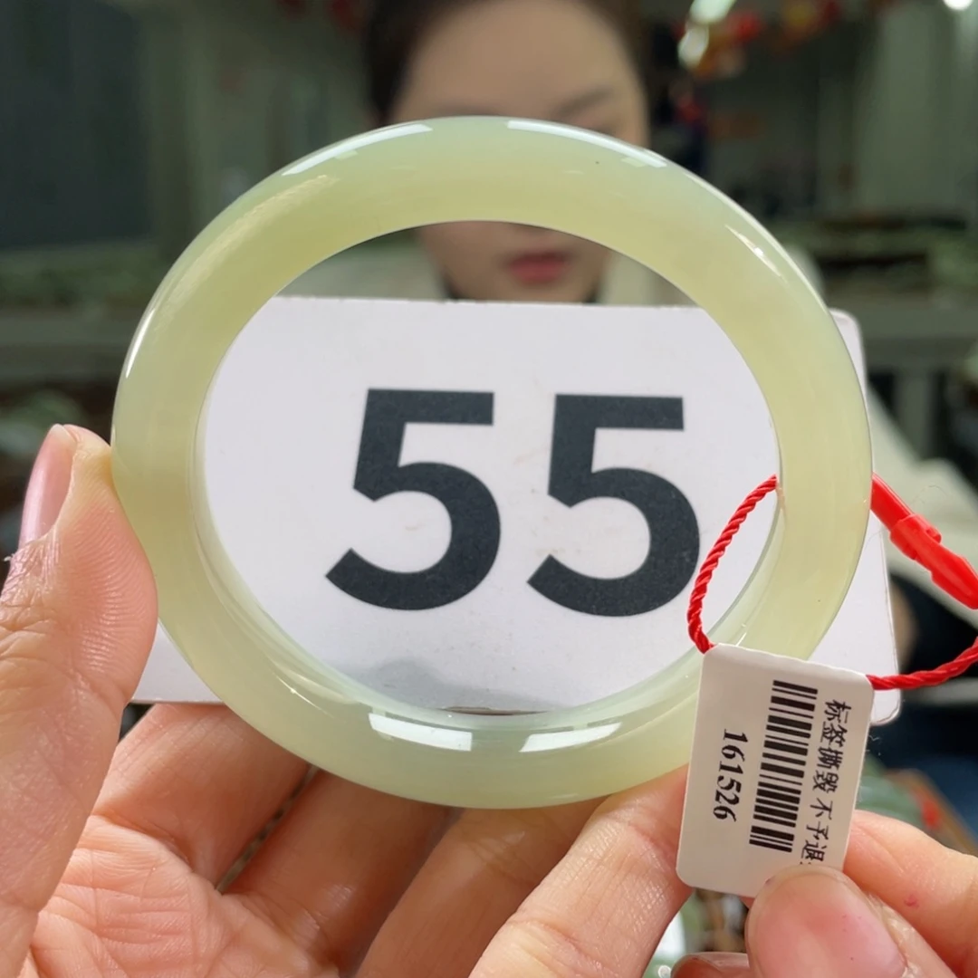 未镶嵌手镯和田玉微瑕