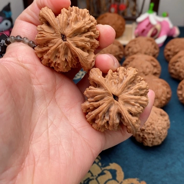 文玩核桃把件L****8麦虎43