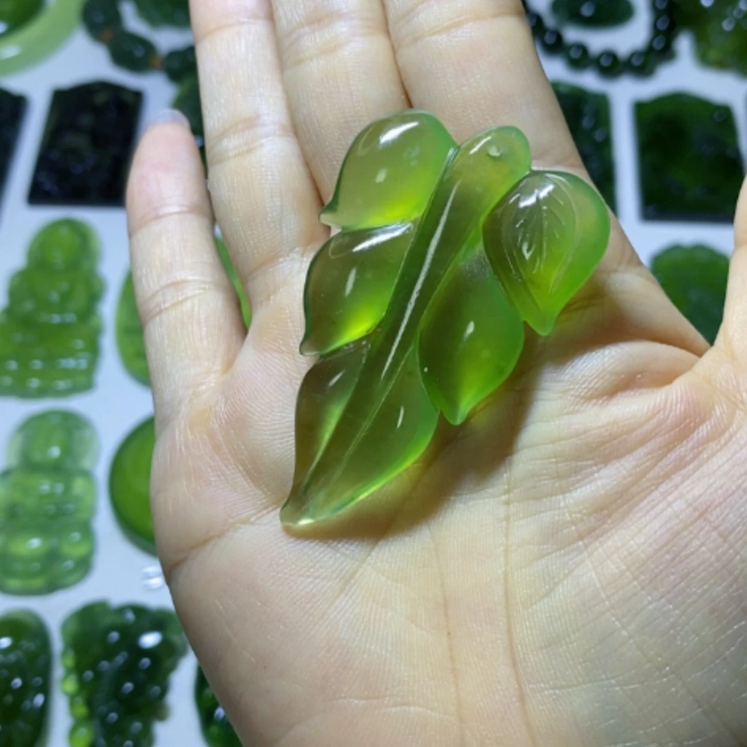 【闪购商品】未镶嵌蛇纹石玉颈饰