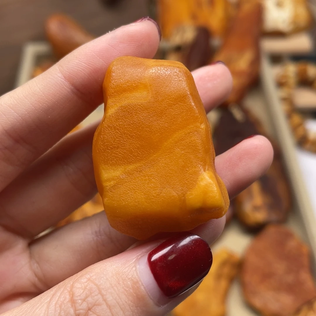 琥珀未镶嵌珠宝奇石