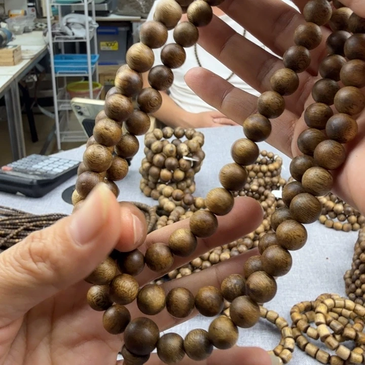 黄***君沉香香囊沉香09多圈108颗 28.7克