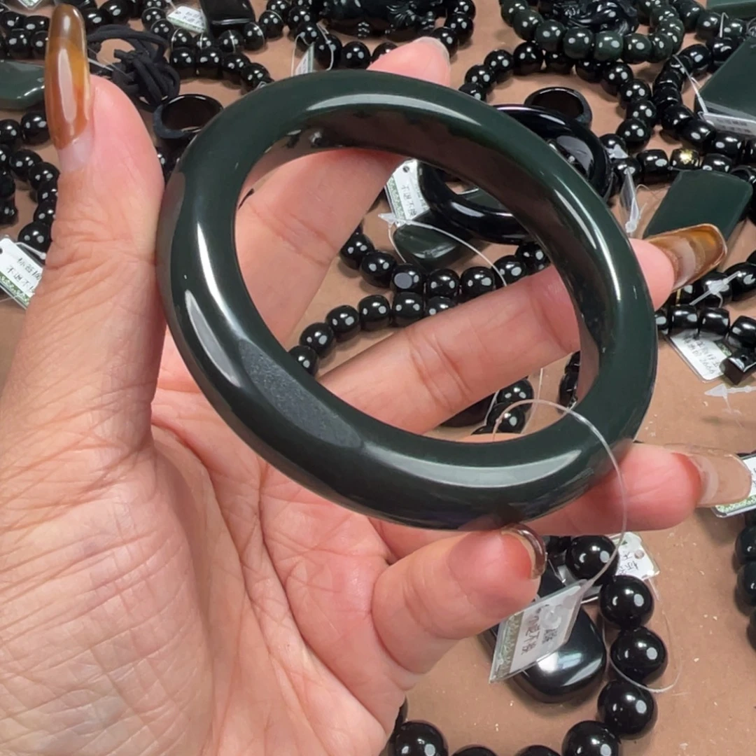 漫***树和田玉未镶嵌手串