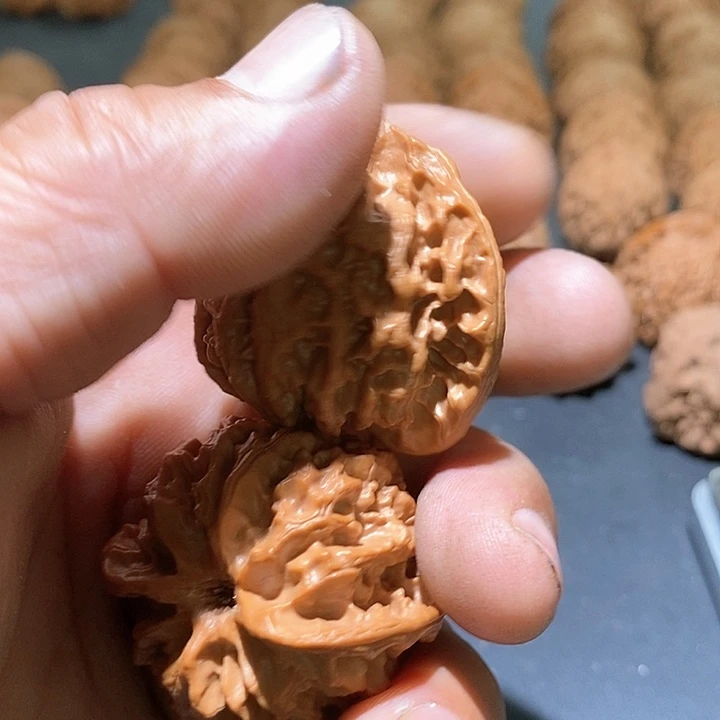 文玩核桃吊坠按****。苹果