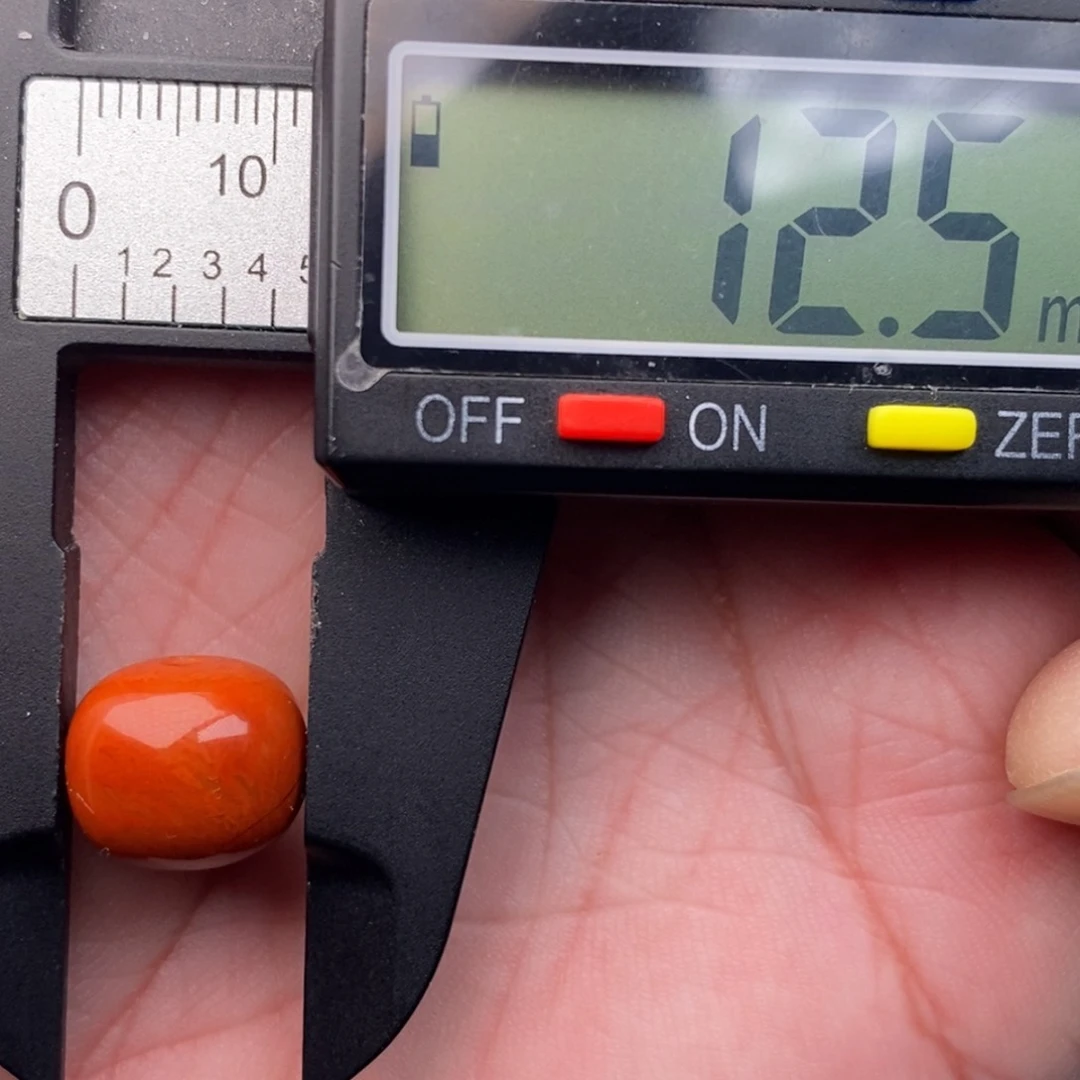 南红玛瑙配饰未镶嵌有瑕疵