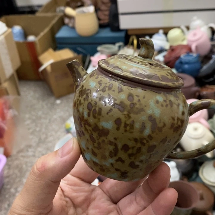 陶瓷艺术品及陶瓷壶壶