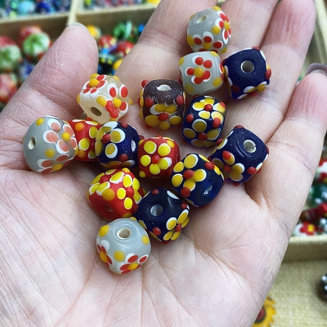 颈饰琉璃方块花珠2.5元一颗016