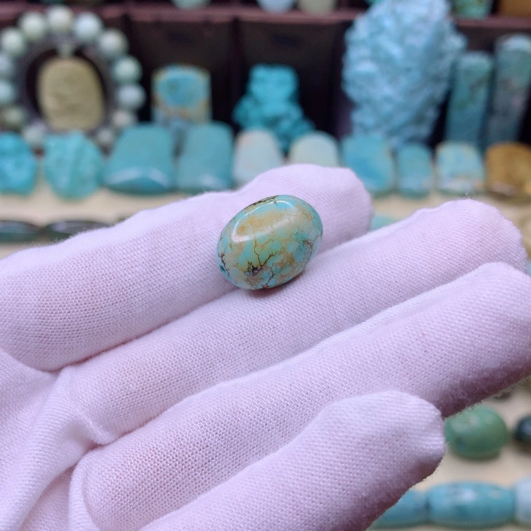 绿松石颈饰未镶嵌老*头