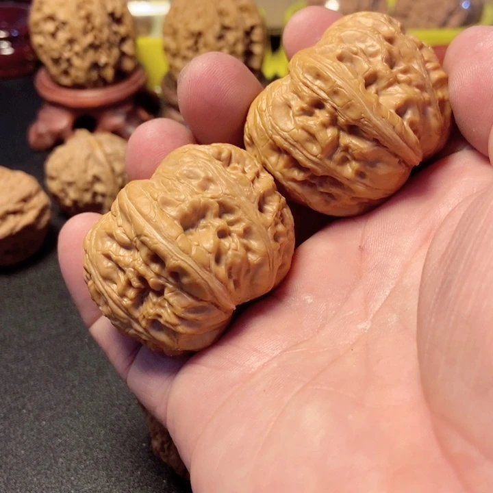 文玩核桃吊坠芝*糊元宝