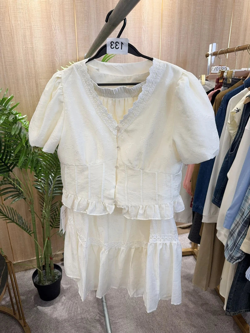 无品牌新款休闲上衣设计感t恤女装133