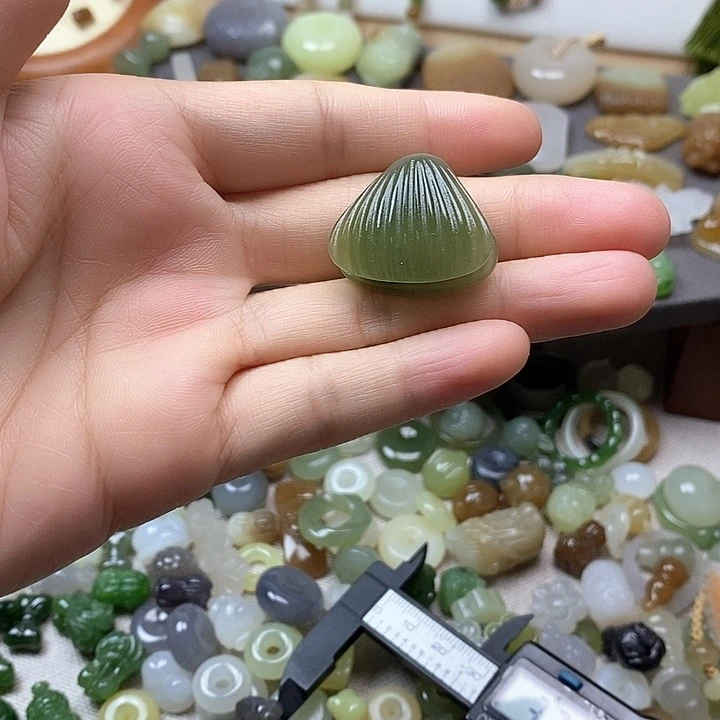 未镶嵌和田玉挂件