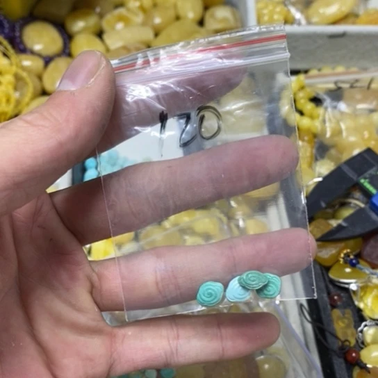 蜜蜡裸石未镶嵌盼*吊坠