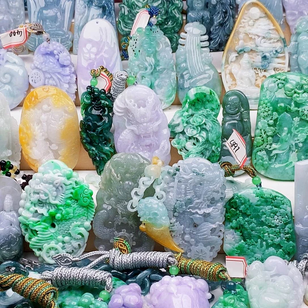 吊坠(不含链)未镶嵌翡翠